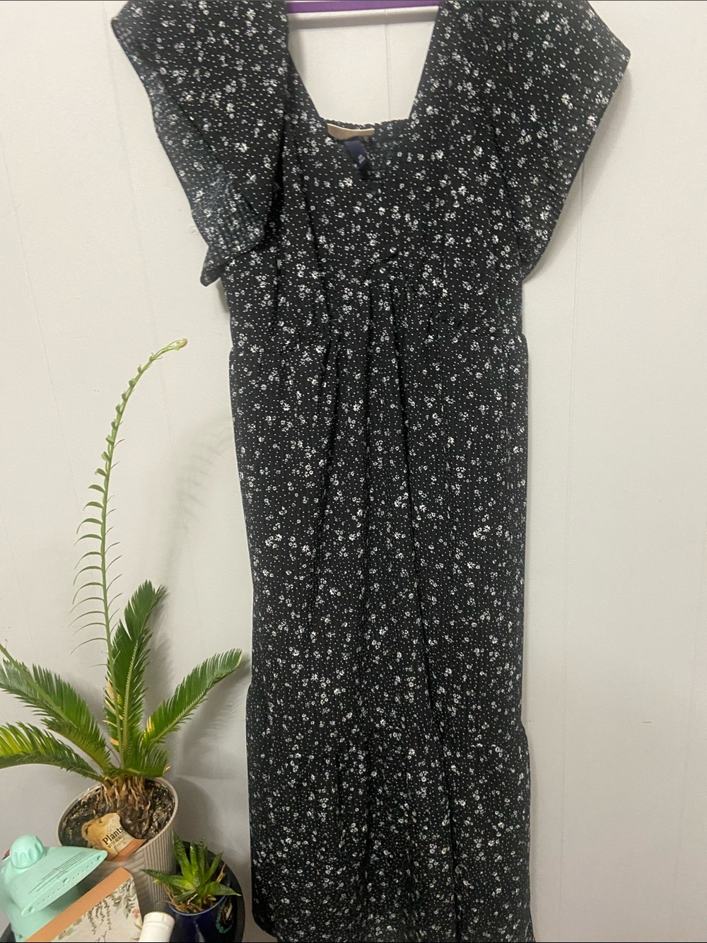 NWOT Women's Black Ditsy Floral Maxi Dress - Casual Flutter Sleeve Cottagecore.